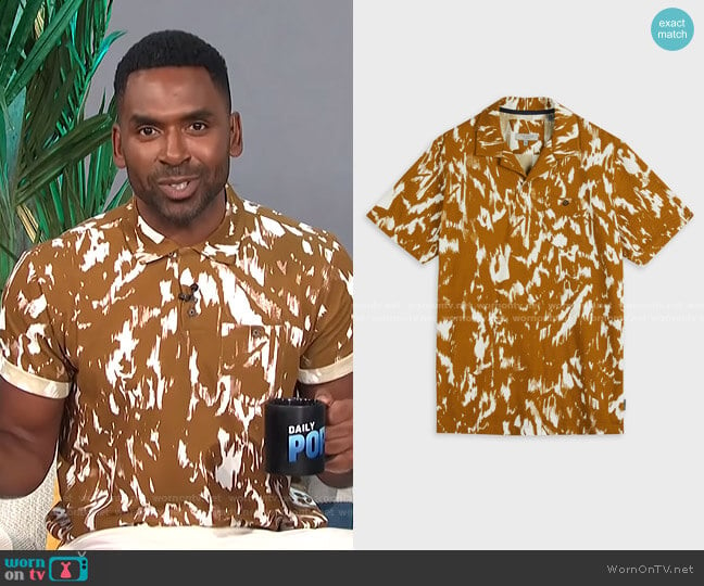 Mirin Polo Shirt by Ted Baker worn by Justin Sylvester on E! News