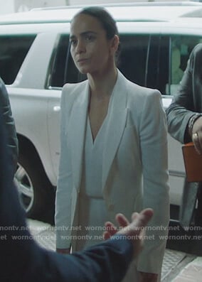 Teresa's white blazer on Queen of the South