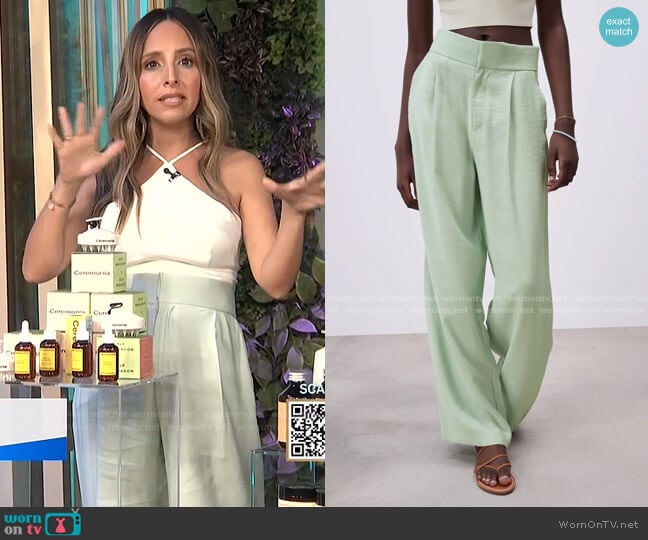 Full Length Pants by Zara worn by Lilliana Vazquez on E! News