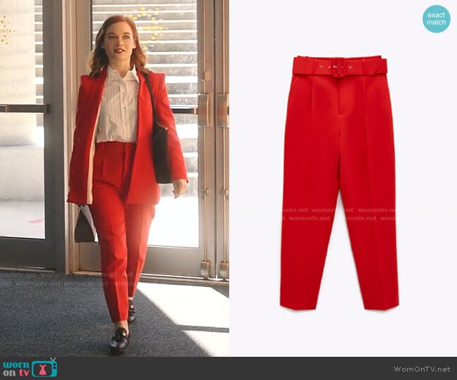 High-Waisted Belted Pants by Zara worn by Zoey Clarke (Jane Levy) on Zoeys Extraordinary Playlist