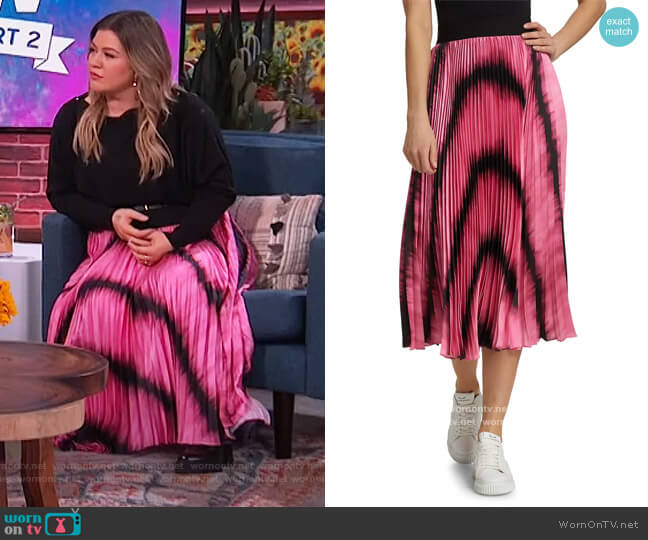 Katz Tie Dyed Pleated Midi Skirt by Alice + Olivia worn by Kelly Clarkson on The Kelly Clarkson Show