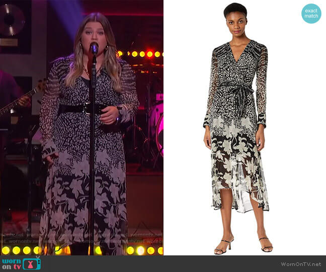 WornOnTV: Kelly’s floral print wrap dress on The Kelly Clarkson Show ...