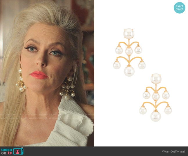 Ashford Pearl Chandelier Earrings by Lele Sadoughi worn by Alexis Carrington (Elaine Hendrix) on Dynasty