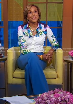 Robin's abstract print blouse and blue pants on Good Morning America