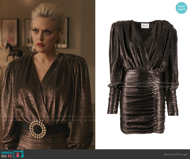 Gucci Tulle Gloves worn by Alexis Carrington (Elaine Hendrix) as seen in  Dynasty (S04E02)