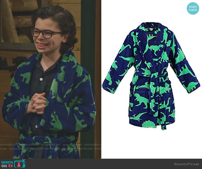 Fuzzy Cover Up by Simplicity Store at Amazon worn by Matteo Silva (Raphael Alejandro) on Bunkd