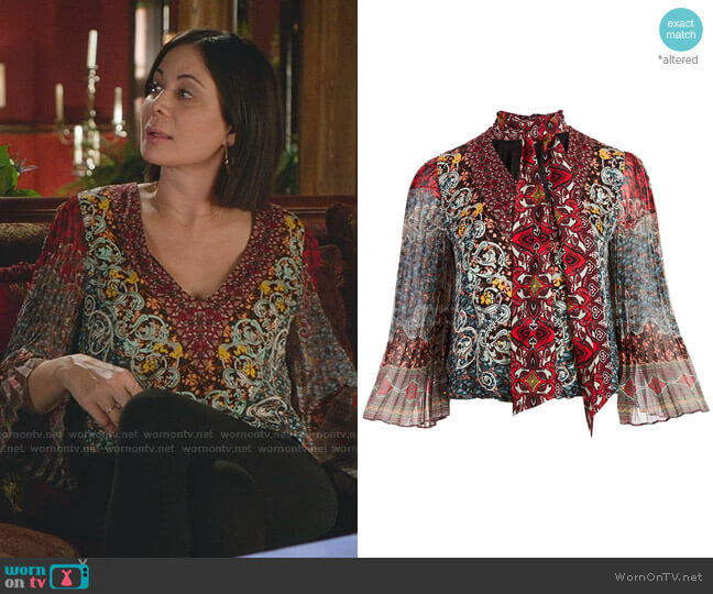 Wornontv Cassies Printed Pleated Sleeve Top On Good Witch Catherine Bell Clothes And