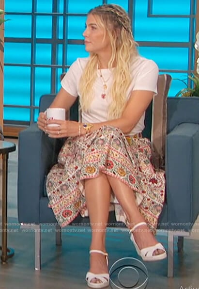 Amanda’s floral print midi skirt on The Talk