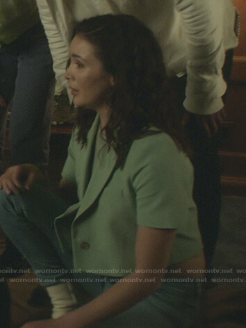 Bess's mint green cropped jacket on Nancy Drew