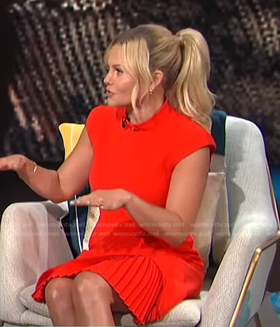 Candace Cameron Bure’s red pleated hem dress on E! News Daily Pop