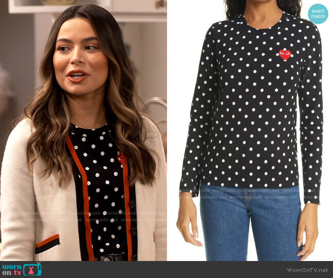 Comme Des Garcons PLAY Polka Dot Cotton T-Shirt worn by Carly Shay (Miranda Cosgrove) on iCarly