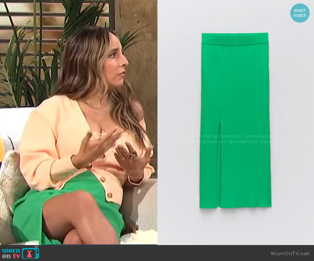 Contrasting Knit Skirt by Zara worn by Lilliana Vazquez on E! News