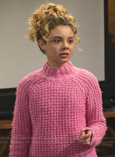 WornOnTV: Destiny’s pink textured sweater on Bunkd | Mallory James