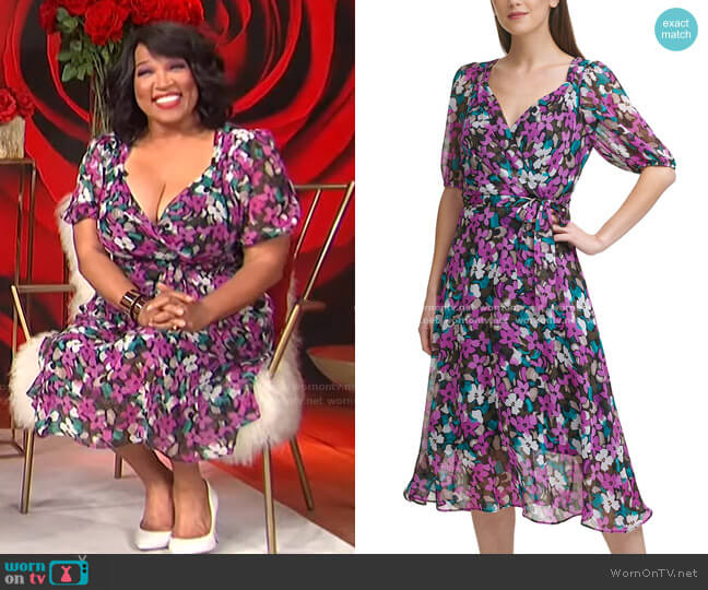 Printed Belted Dress by DKNY worn by Kym Whitley on E! News