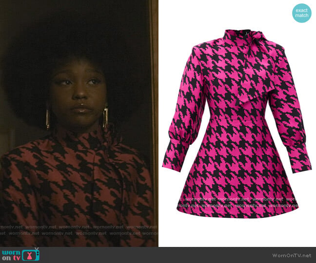 Neck-tie Houndstooth-jacquard mini dress by Elzinga worn by Judae’a Brown on The Chi