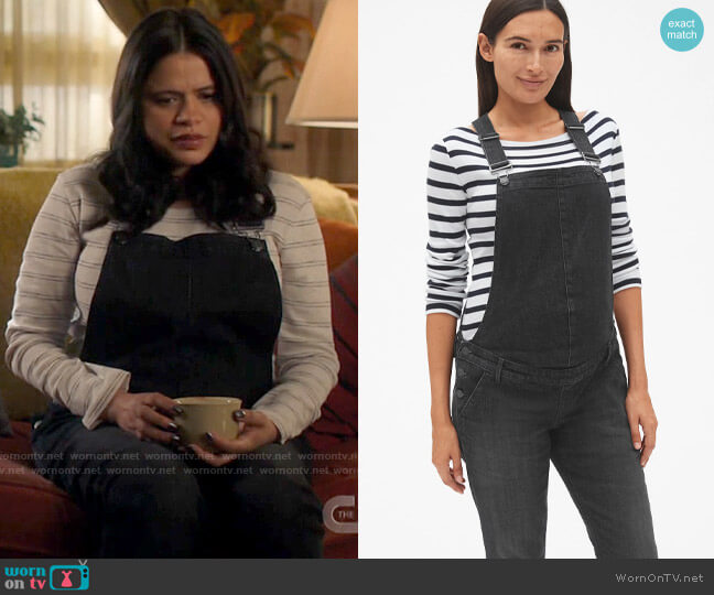 Vince Striped Long Sleeve Tee worn by Mel Vera (Melonie Diaz) on Charmed