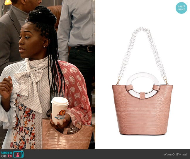 INC International Concepts Croco-Embossed Bucket Bag worn by Harper (Laci Mosley) on iCarly