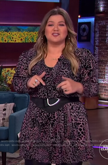 Kelly’s leopard print wrap dress on The Kelly Clarkson Show