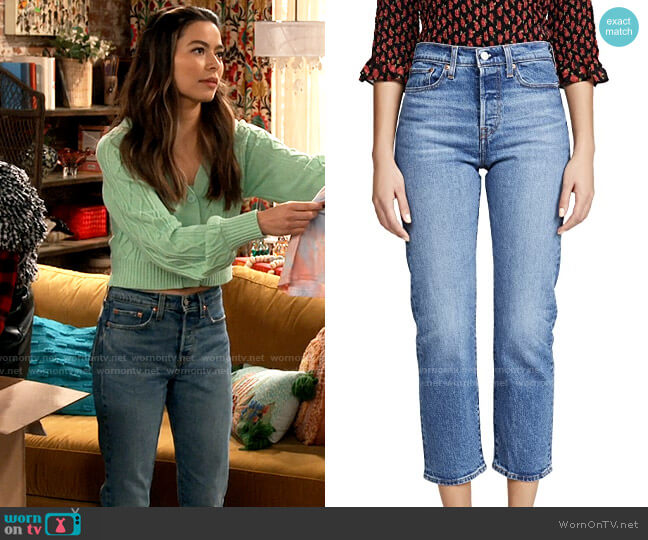 Levis Wedgie Jeans in Jive Sound worn by Carly Shay (Miranda Cosgrove) on iCarly