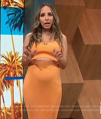 Lilliana’s orange ribbed crop top and skirt on E! News Daily Pop