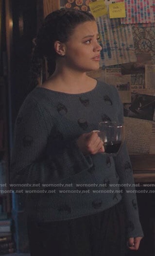 Maggie's skull print sweater on Charmed