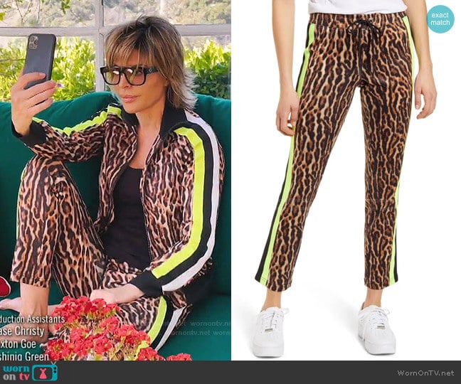 WornOnTV: Lisa's beige logo print pants on The Real Housewives of Beverly  Hills, Lisa Rinna