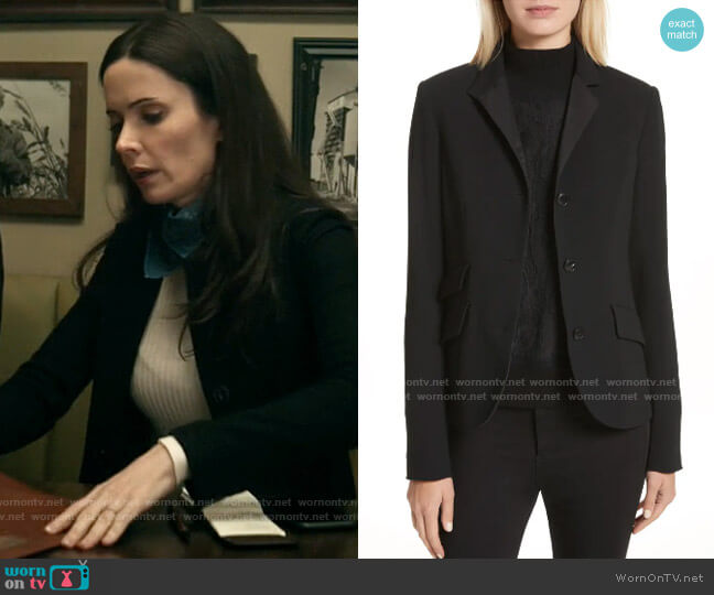 WornOnTV: Lois’s black jacket on Superman and Lois | Elizabeth Tulloch ...