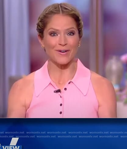 Sara’s pink sleeveless top on The View