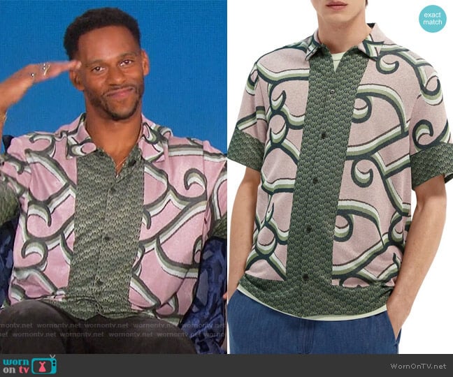 Jacquard Knit Short Sleeve Button-Up Shirt by Scotch and Soda worn by Victor Cruz on The Talk