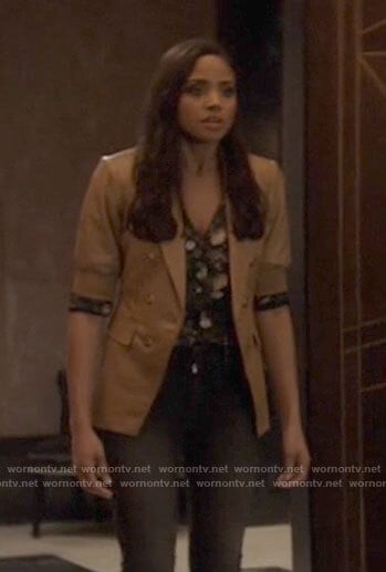 Sophie’s camel leather short sleeve blazer on Batwoman