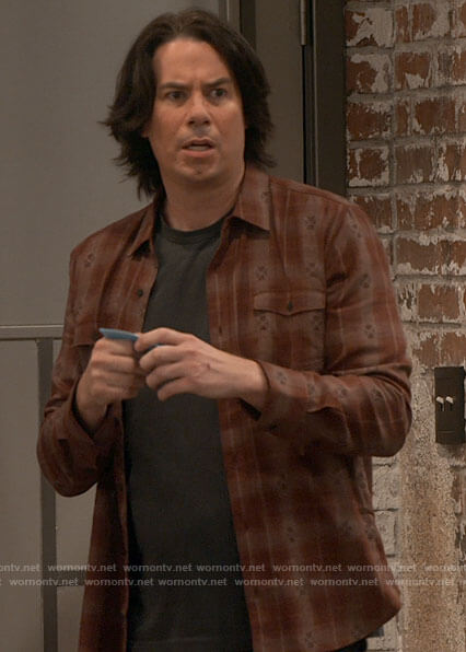 Spencer's brown plaid shirt on iCarly