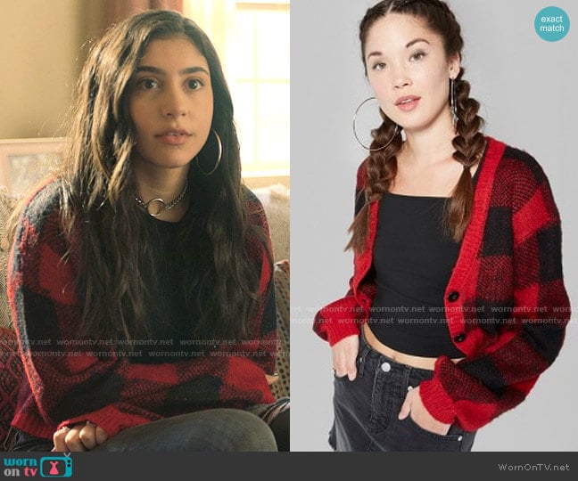 Wild Fable at Target Plaid Cropped Cardigan worn by Pilar Salazar (Isabella Ferreira) on Love Victor