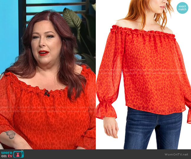 Printed Off-The-Shoulder Top by INC International Concepts worn by Carnie Wilson on E! News Daily Pop