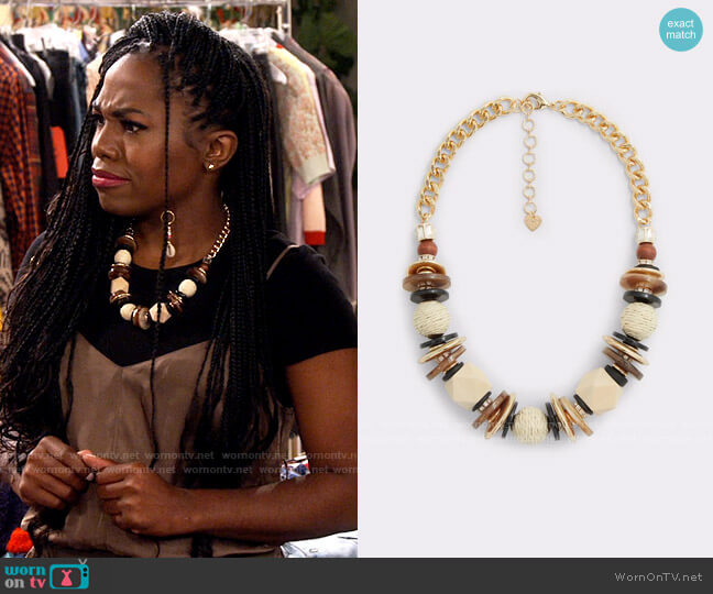 Aldo Ratufa Necklace worn by Harper (Laci Mosley) on iCarly