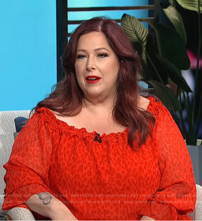 Carnie Wilson’s red leopard print top on E! News Daily Pop