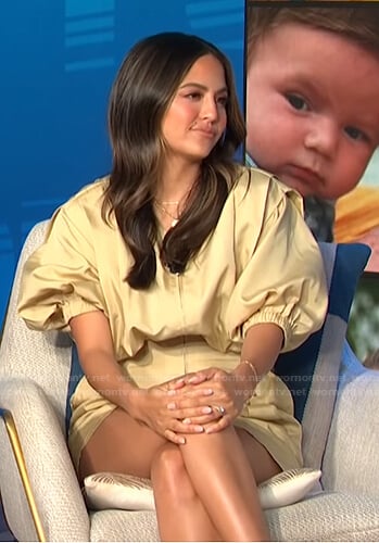 Erin’s yellow puff sleeve romper on E! News Daily Pop