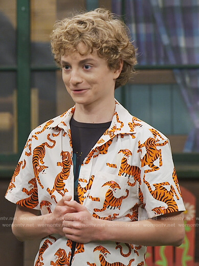 Finn's tiger print shirt on Bunkd