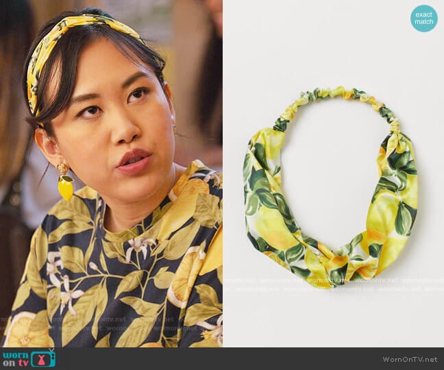 Hairband with Knot Detail by H&M worn by Eleanor Wong (Ramona Young) on Never Have I Ever