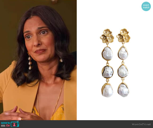 Hyperbole Accessories Barroco Danglers worn by Nalini Vishwakumar (Poorna Jagannathan) on Never Have I Ever