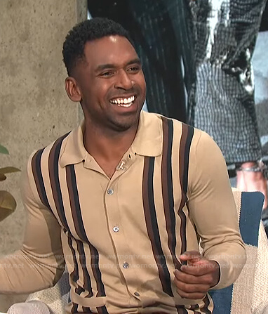 Justin's beige striped cardigan on E! News Daily Pop