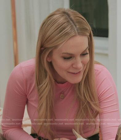 Leah's pink crop top on The Real Housewives of New York City