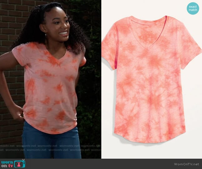 EveryWear Printed V-Neck Tee by Old Navy worn by Trina (Sydney Mikayla) on General Hospital