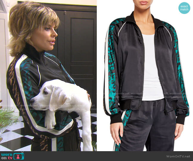 WornOnTV: Lisa's black logo print coat on The Real Housewives of Beverly  Hills, Lisa Rinna