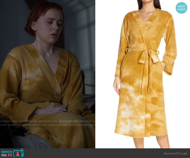 Socialite Tie Dye Waffle Robe worn by Scarlett (Sierra McCormick) on American Horror Stories