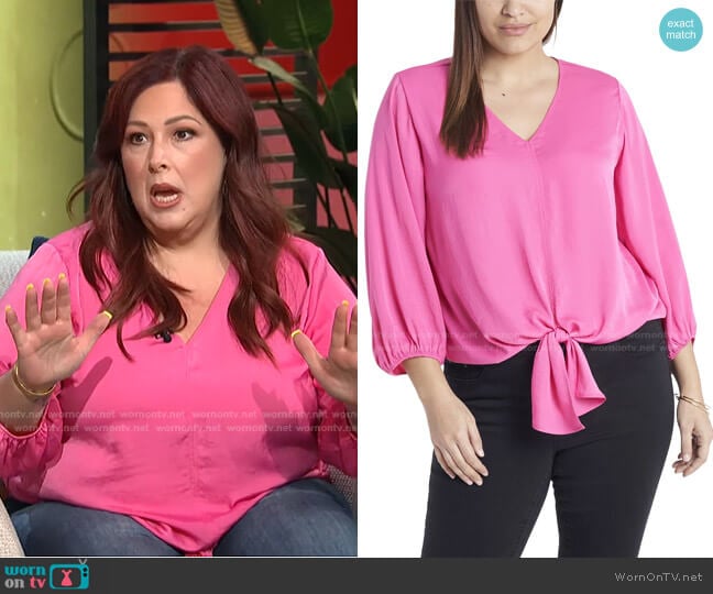 Long Sleeve Tie Front V-Neck Blouse by Vince Camuto worn by Carnie Wilson on E! News Daily Pop