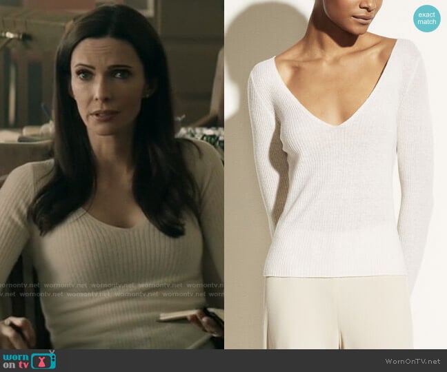 Vince Featherweight Cashmere Slim Rib V-Neck worn by Lois Lane (Elizabeth Tulloch) on Superman and Lois