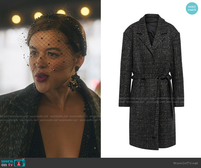 Oversized Belted Herringbone Wool-Felt Coat by Deveaux worn by Julien Calloway (Jordan Alexander) on Gossip Girl