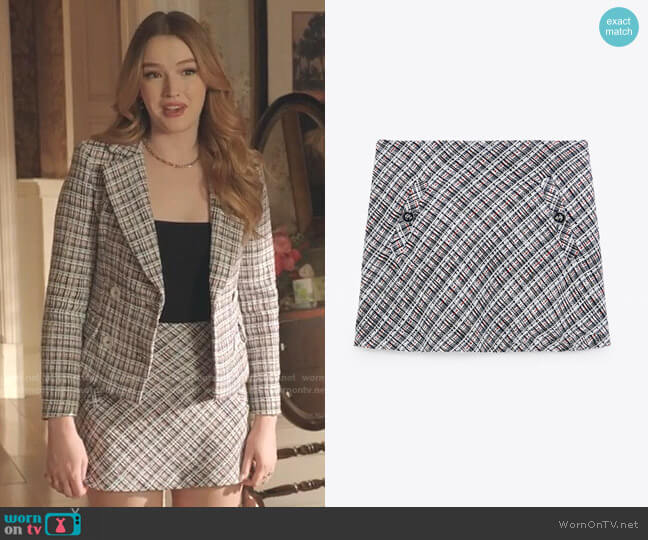 Textured Weave Mini Skirt by Zara worn by Kirby Anders (Maddison Brown) on Dynasty