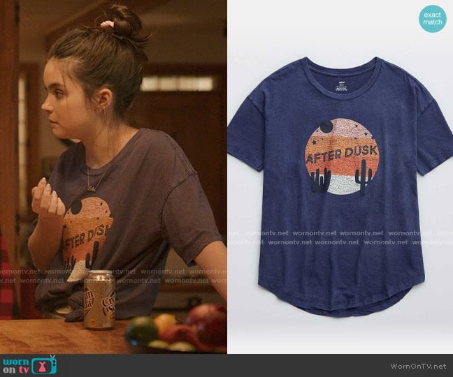 American Eagle Aerie Distressed Boyfriend T-Shirt worn by Bella Whitmore (Landry Bender) on The Republic of Sarah