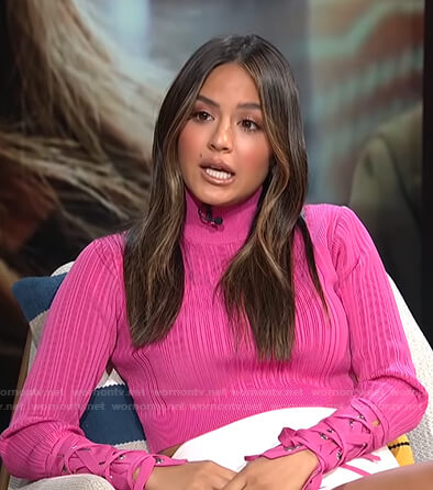 Erin’s pink ribbed lace-up sleeve top on E! News Daily Pop